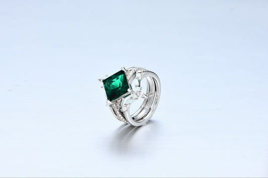Lyra — Emerald & Opal Triple Band Set